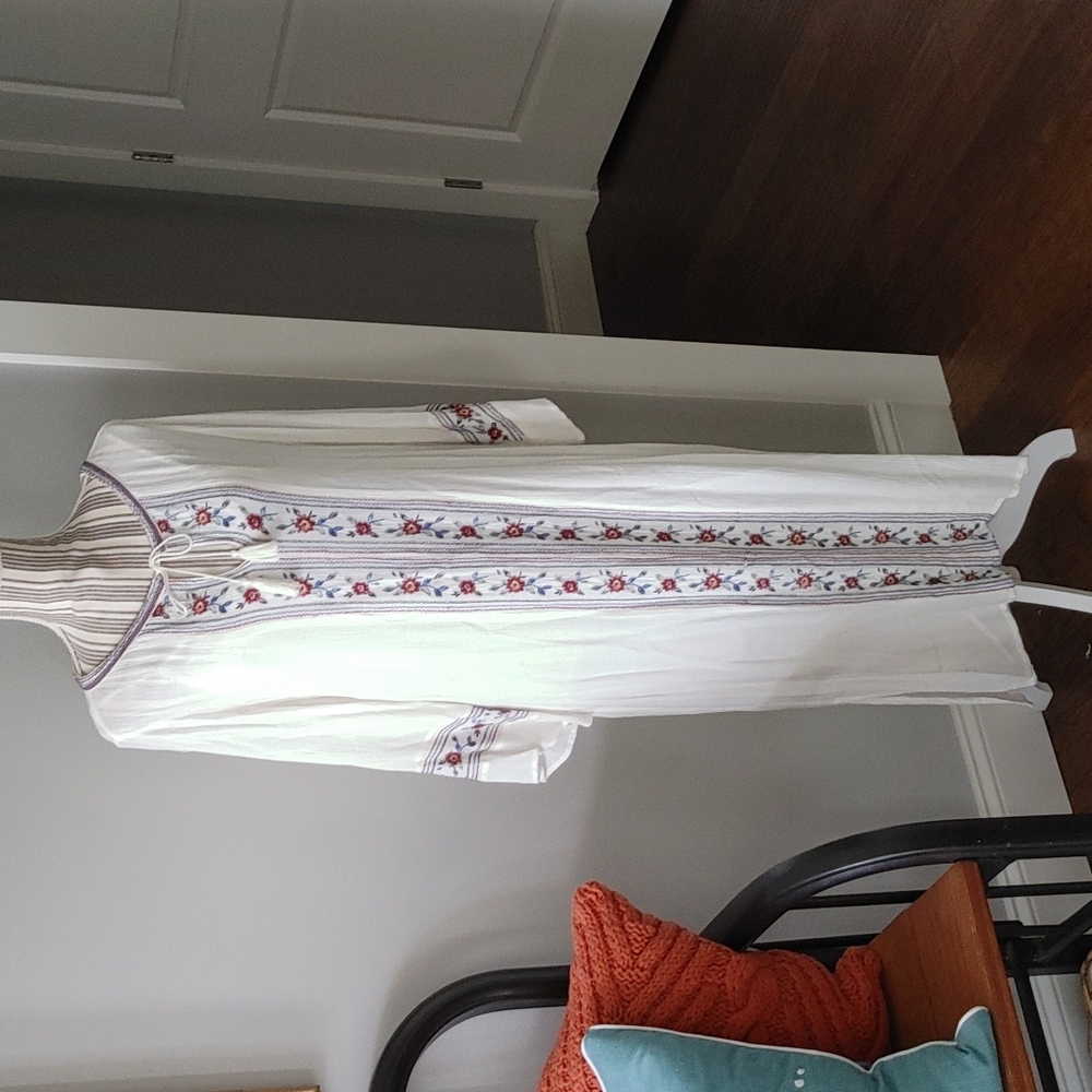 Forever 21 Embroidered Boho Dress